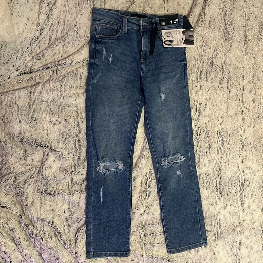 Kendall and Kylie straight Jean